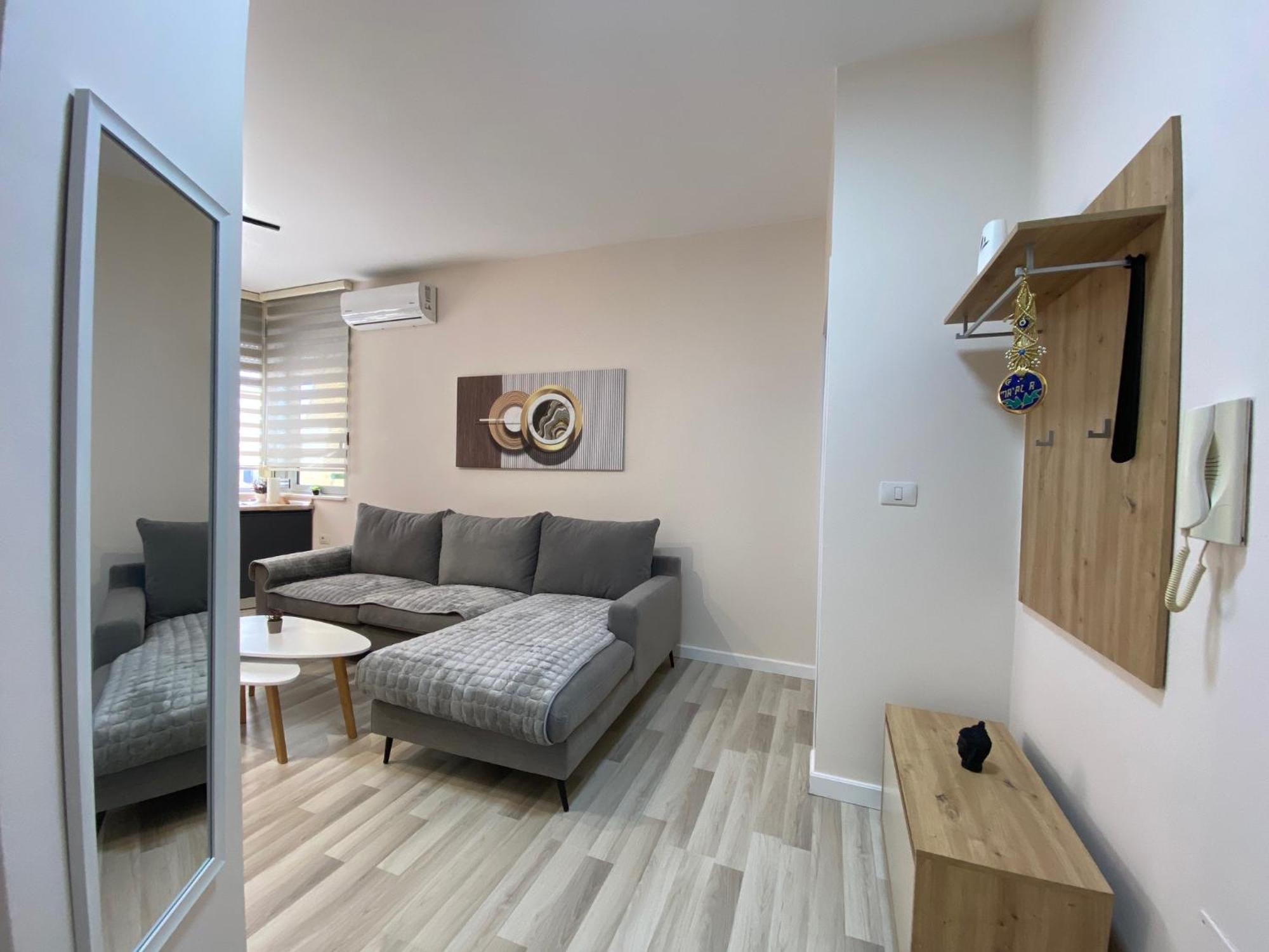Central Cozy Apartment Tirana Exterior photo